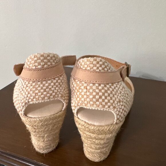 Soludos Canvas Espadrille Wedges | Size 6 | Natural Linen with Ankle Strap - Picture 4 of 10
